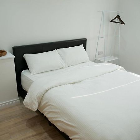 Modern 3 Bedroom Coastal Home นิวรี ภายนอก รูปภาพ